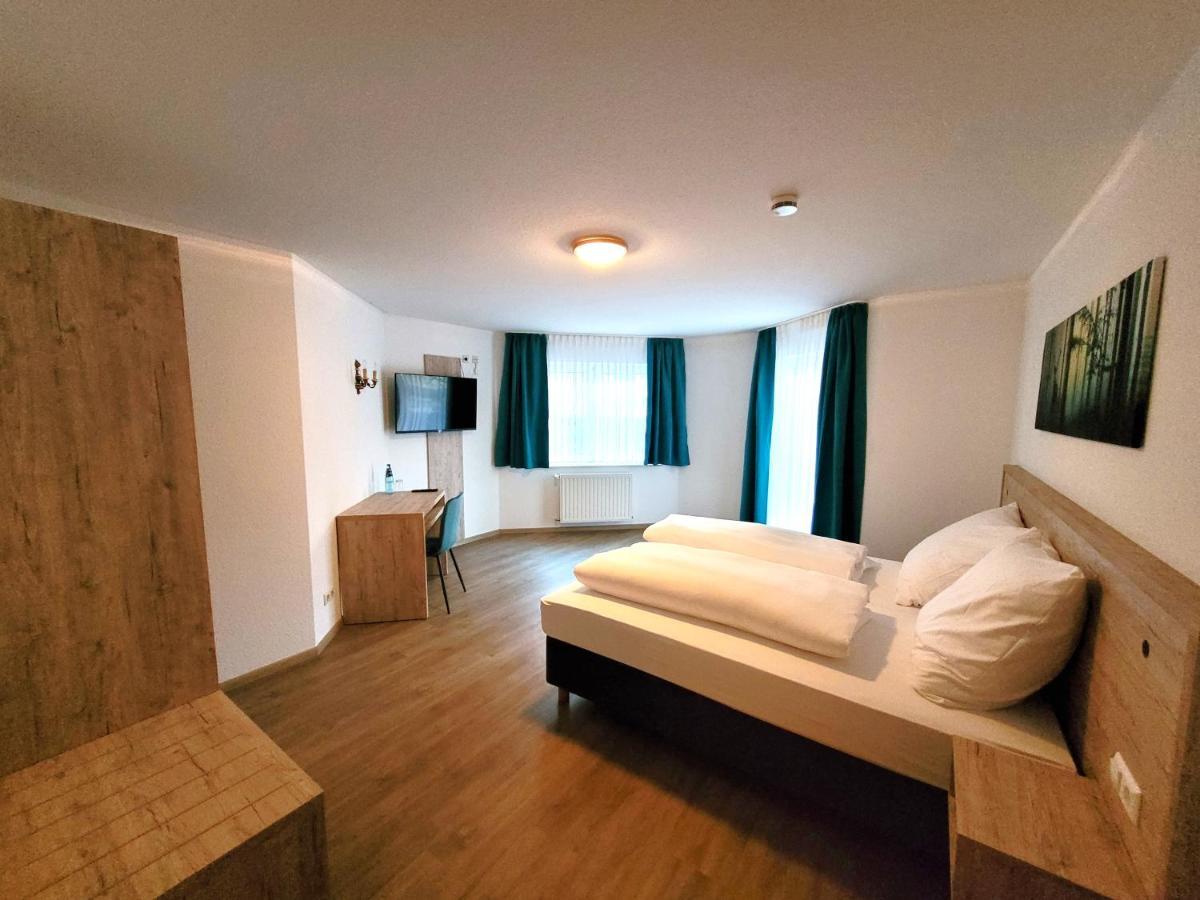 Landhotel Tanneneck - ideal für Gruppen, Familien und Hunde Löffingen Exterior foto